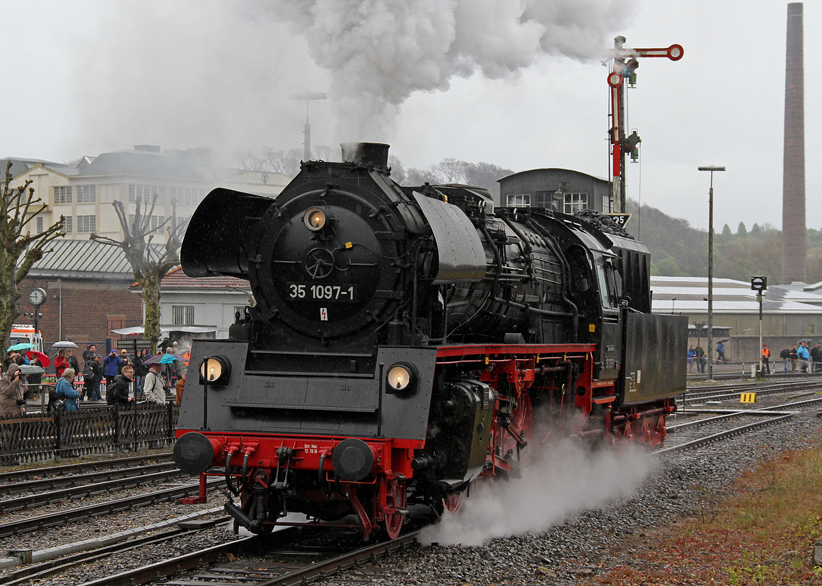 35 1097 in Bochum-Dahlhausen am 01.05.2017