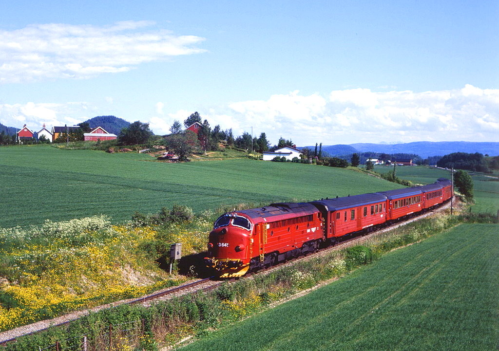 3641, Skatval, 11.06.1999, 477.