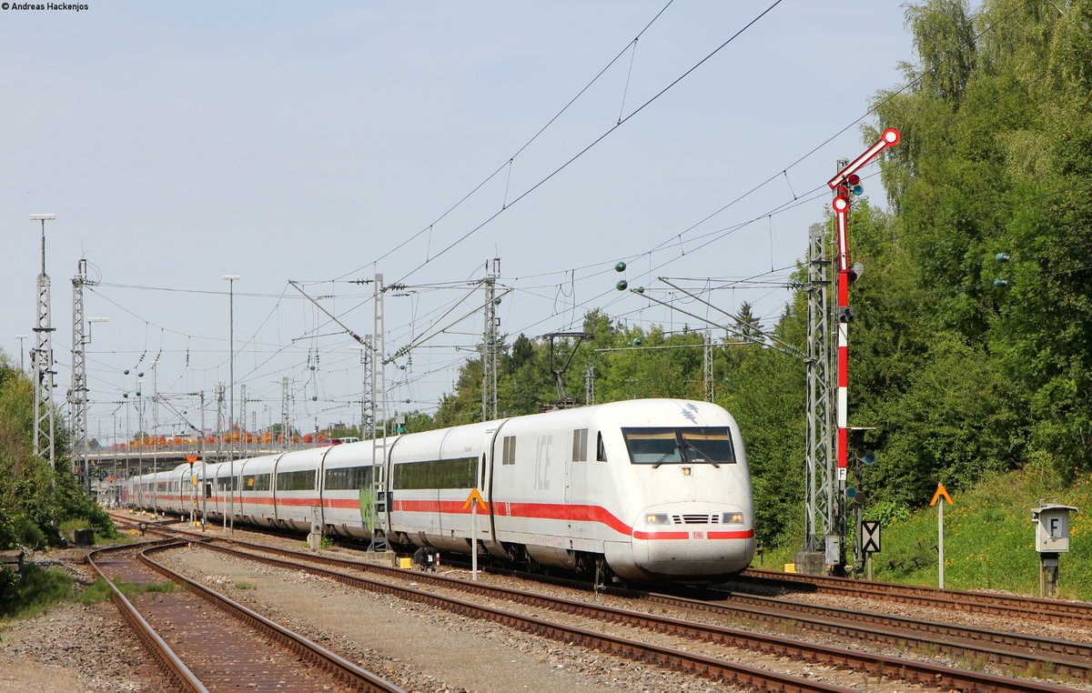 401 007-0 als ICE 24611 (Offenburg-Stuttgart Hbf) am Esig Villingen 24.8.17