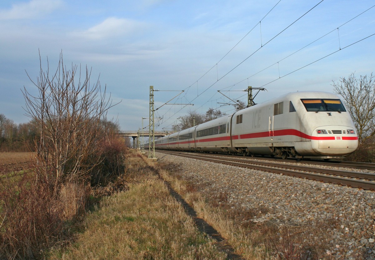 401 013-8 als ICE 70 von Basel SBB nach Hamburg Altona am Nachmittag des 18.01.14 sdlich von Buggingen.