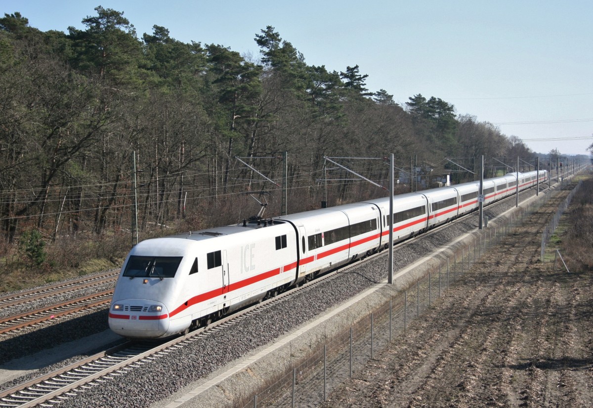 401 051 als ICE 886 (Nrnberg Hbf–Hamburg-Altona) am 10.03.2014 zwischen Bardowick und Radbruch