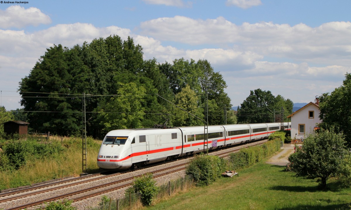 401 074-0  Zürich  als ICE 275 (Berlin Ostbahnhof-Interlaken Ost) bei Freiburg Zähringen 16.6.17