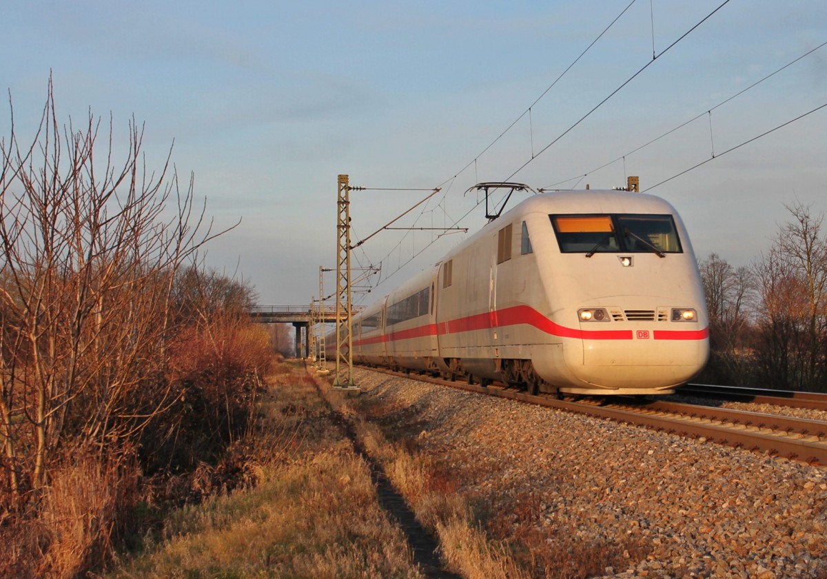401 086-4 am 18.01.2014 südlich von Buggingen auf der KBS 703 als ICE 75 (Hamburg-Altona - Zürich HB) auf seinem letzten Kilometern in Deutschland.