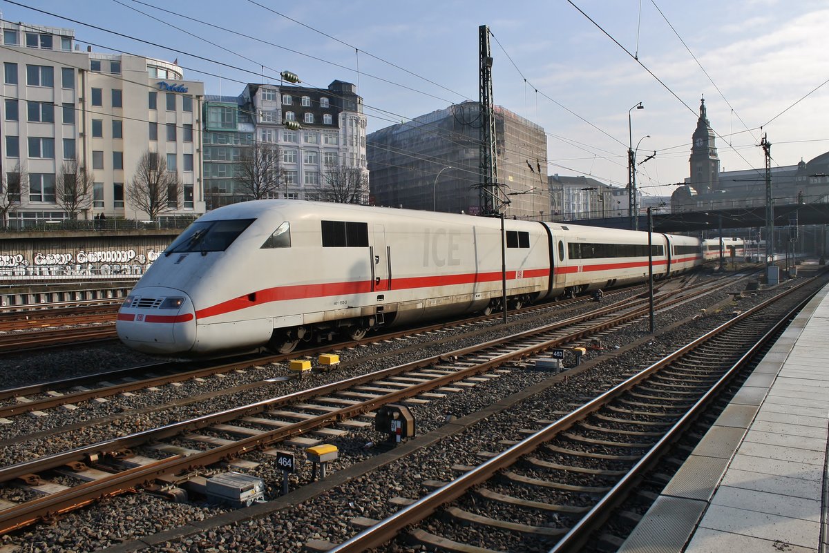 401 553-3  Neumünster  verlässt am 10.2.2018 als ICE696 von Frankfurt(Main) Hauptbahnhof nach Kiel Hauptbahnhof den Hamburger Hauptbahnhof.