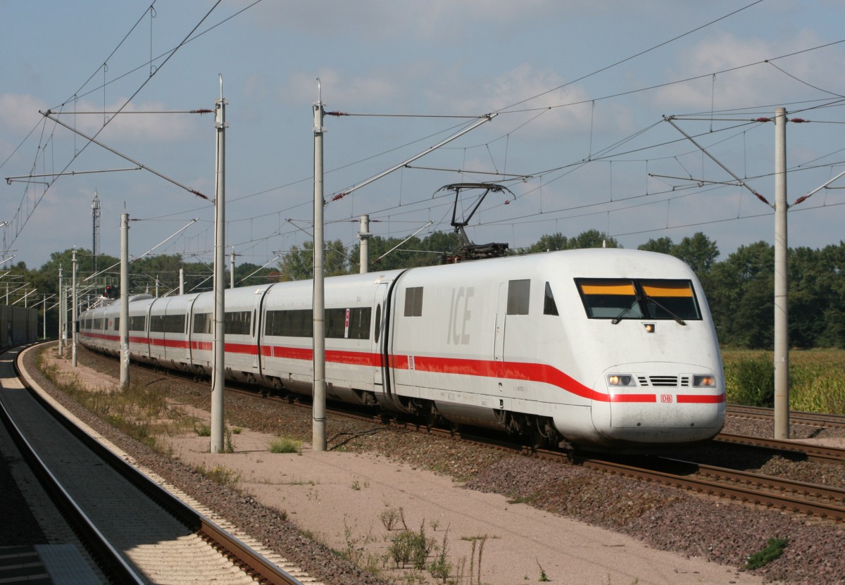 401 577 mit ICE 77 (Kiel Hbf–Zrich HB) am 12.09.2014 in Ashausen