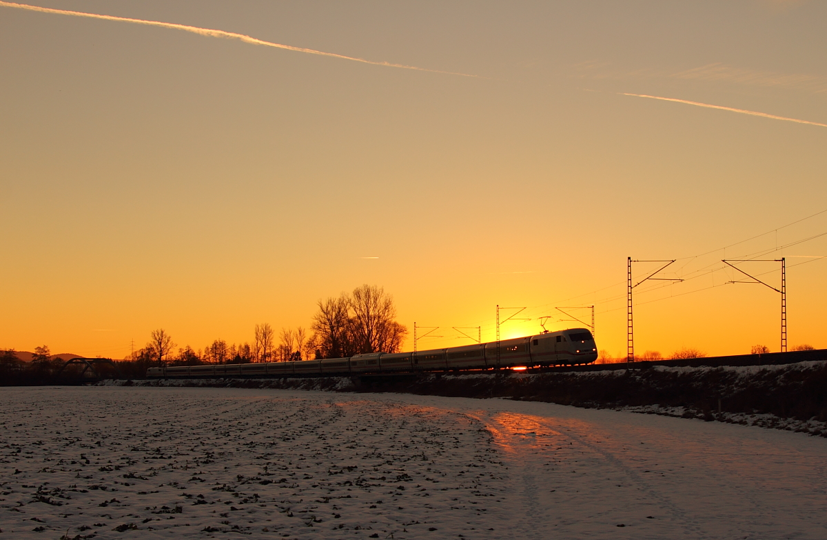 401 582-2  Rüdesheim  bei Unterlangenstadt am 20.01.2017.