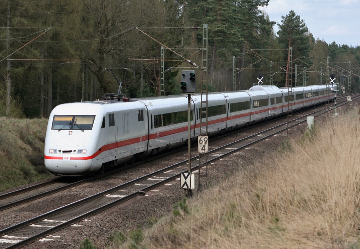 401 xxx als ICE 79 (Hamburg-Altona–Zrich HB) am 12.04.2015 zwischen Unterl und Eschede