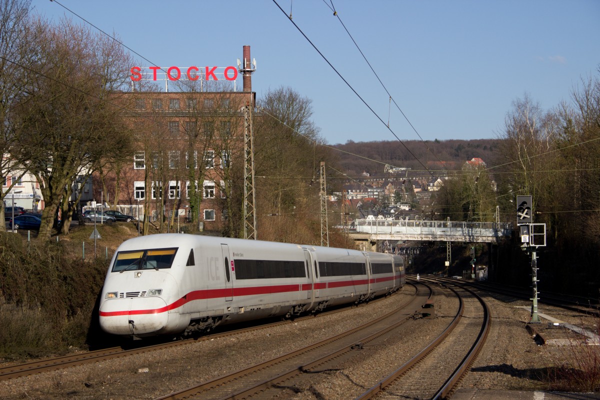 402 032-7 als ICE 950 (Berlin Ostbahnhof - Bonn Hbf) in Wuppertal-Sonnborn am 12.03.15