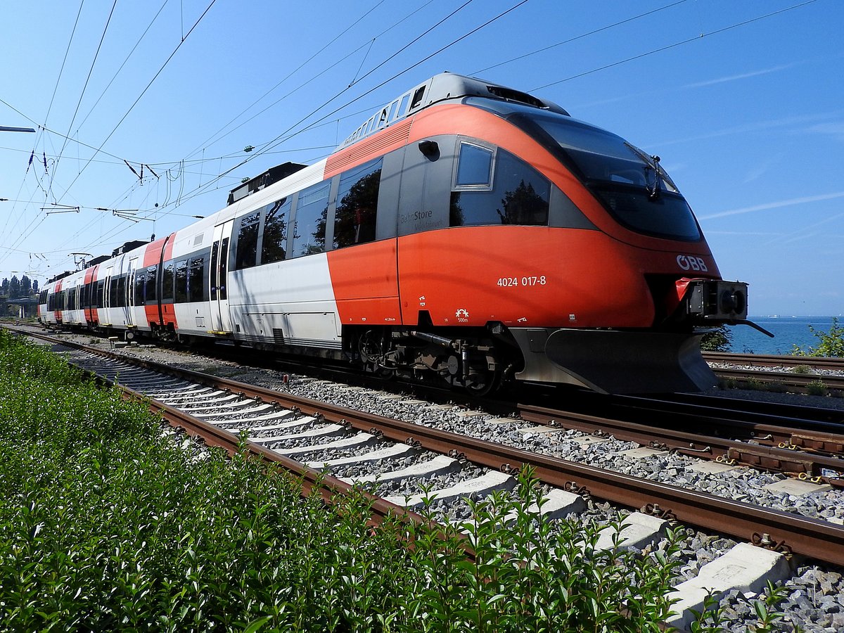 4024 017-8 BahnStore-Vöcklabruck  verlässt Lindau-Hbf als REX5571 in Richtung Bludenz; 180908