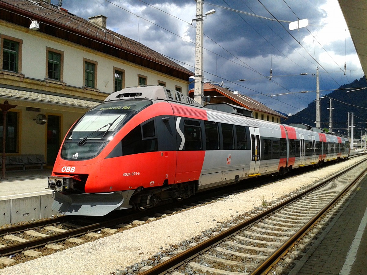 4024 075-6 als REX 5393 (Landeck-Zams - Innsbruck Hbf) am 25.7.2015 in Landeck-Zams.