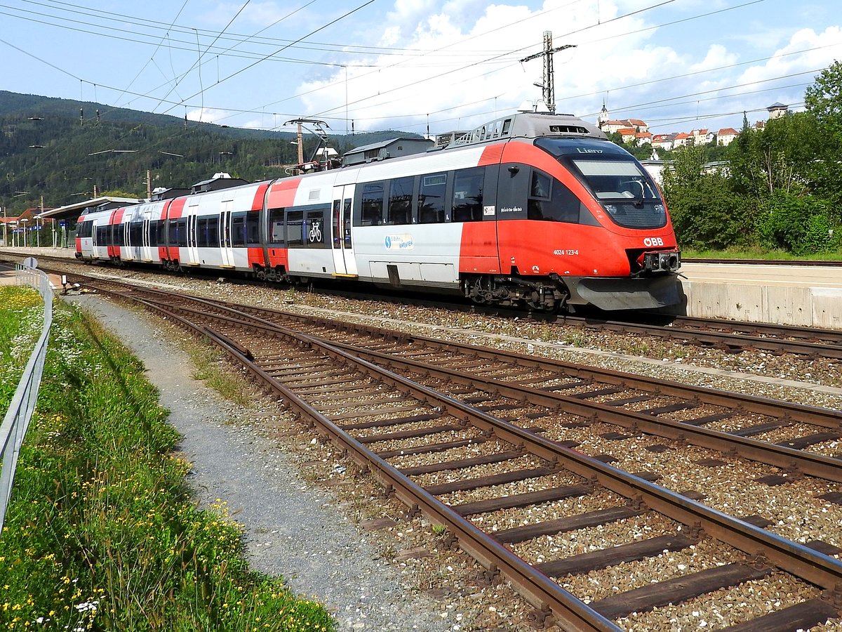 4024 123-4 verlässt als S1/4241 in Richtung Lienz den Bahnhof Treibach-Althofen; 170827