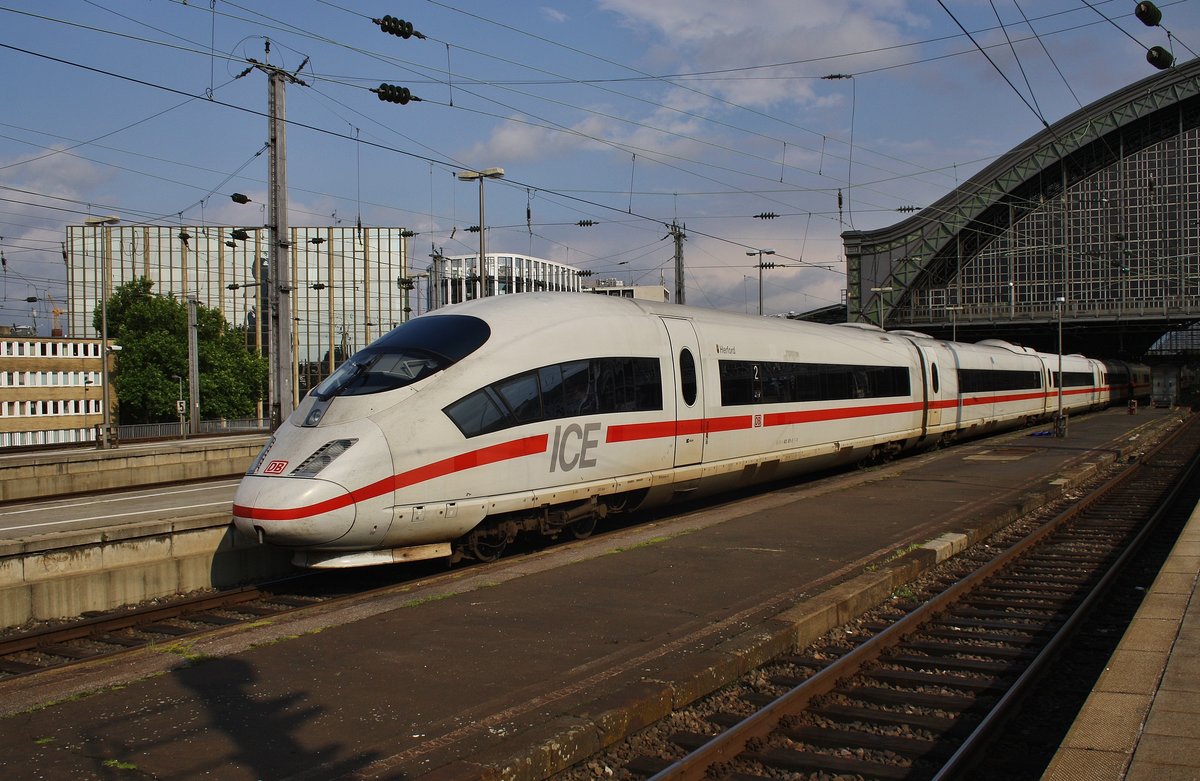 403 551-5  Herford  und 403 506-9 stehen am 2.7.2017 als ICE613 von Dortmund Hauptbahnhof nach München Hauptbahnhof im Kölner Hauptbahnhof. 