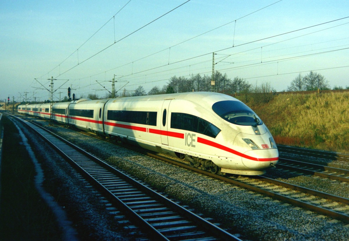 403 xxx als ICE 789  Riemenschneider  (Hamburg–Mnchen) am 22.12.2000 in Stelle