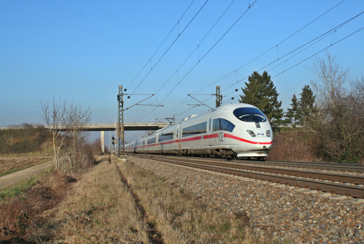 406 053-9 und 403 557-2 als ICE 104/504 auf dem Weg von Basel SBB nach Kln Hbf und Amsterdam Centraal am Nachmittag des 31.01.14 bei Hgelheim.
