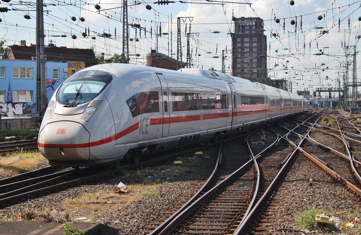 407 001-7 kam am 4.7.2017 als ICE816 von Frankfurt(Main) Hauptbahnhof nach Köln Hauptbahnhof, soeben wird dieser in Richtung Westen/BW verlassen.