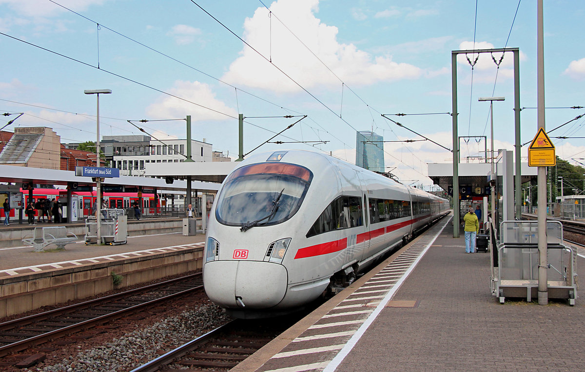 411 003-7  Paderborn  durchfährt am 03.09.2017 als ICE 1548 (Leipzig Hbf - Frankfurt(M) Flughafen Fernbf) Frankfurt(Main)Süd.