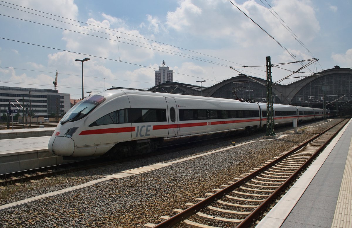 415 505-7  Marburg  steht am 13.5.2017 zusammen mit 4011 092-6  Linz  als ICE1609 von Hamburg-Altona nach München Hauptbahnhof im Leipziger Hauptbahnhof.