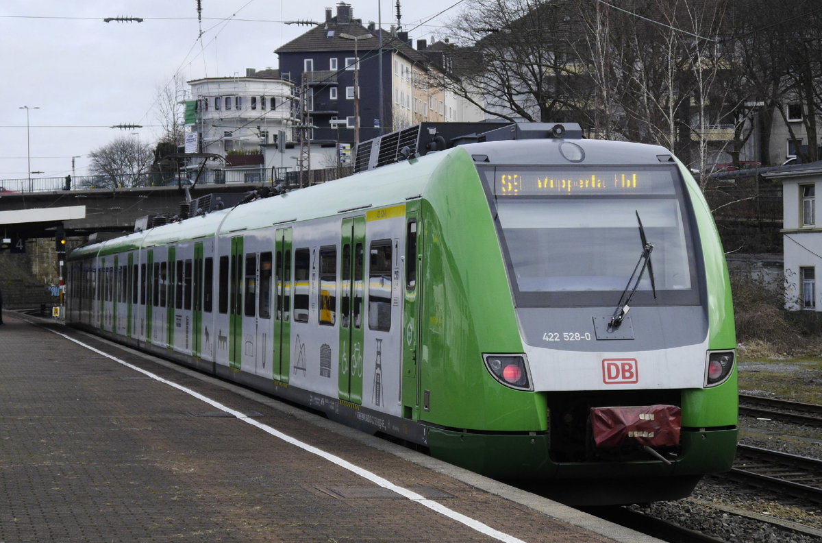 422 028 in Wuppertal-Steinbeck, 5.3.18.