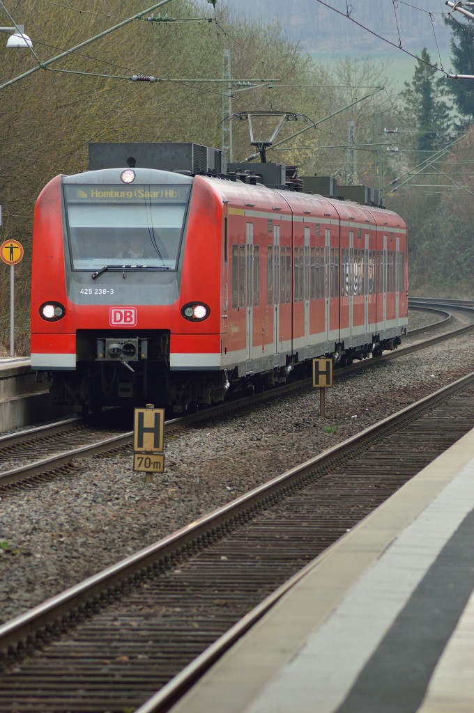 425 238-3 in Neckargerach. 16.3.2014