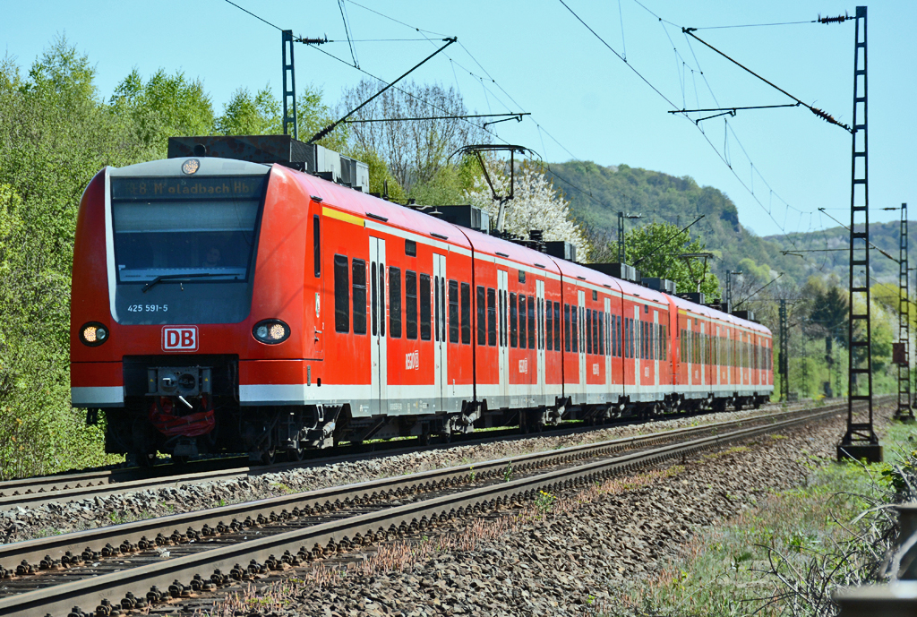 425 591-5 RE8 nach Mönchengladbach in Bonn-Beuel - 20.04.2016