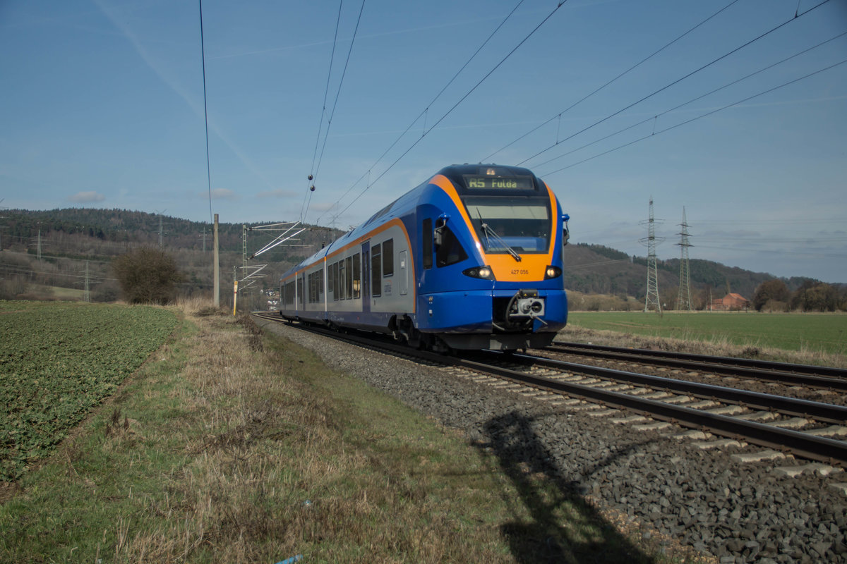 427 056 Cantus ist als R5 nach Fulda am 14.03.2017 bei Reilos unterwegs.
