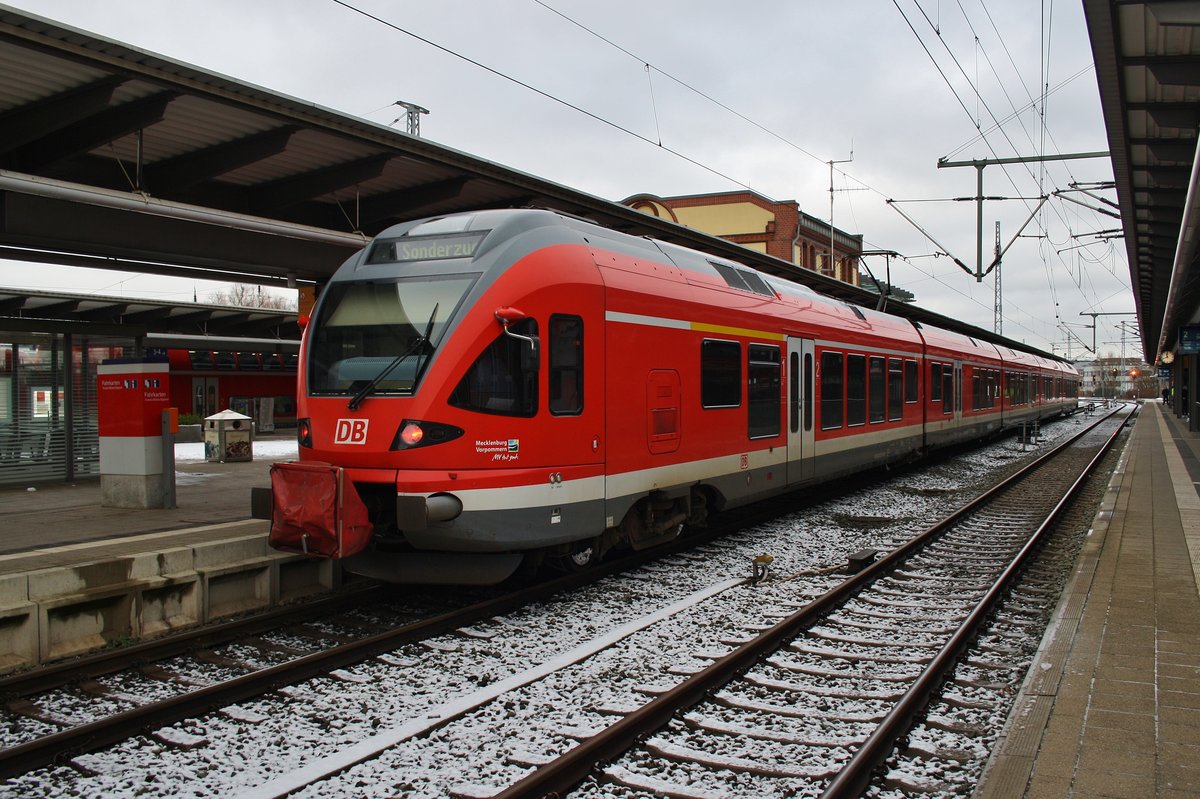429 527-5 kam am 15.1.2017 als RE18440 von Ostseebad Binz nach Rostock Hauptbahnhof.