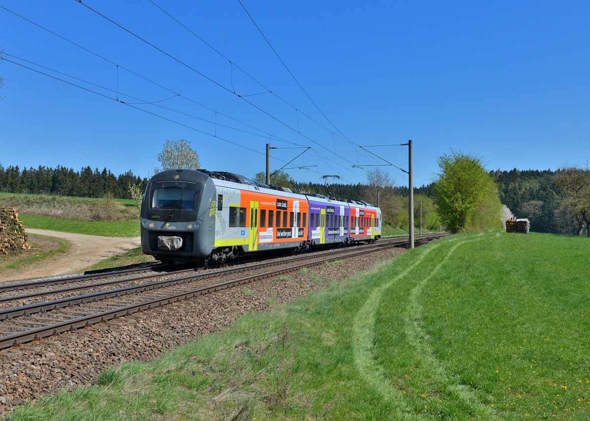 440 414 als Ag nach Landshut am 21.04.2015 bei Artlkofen. 