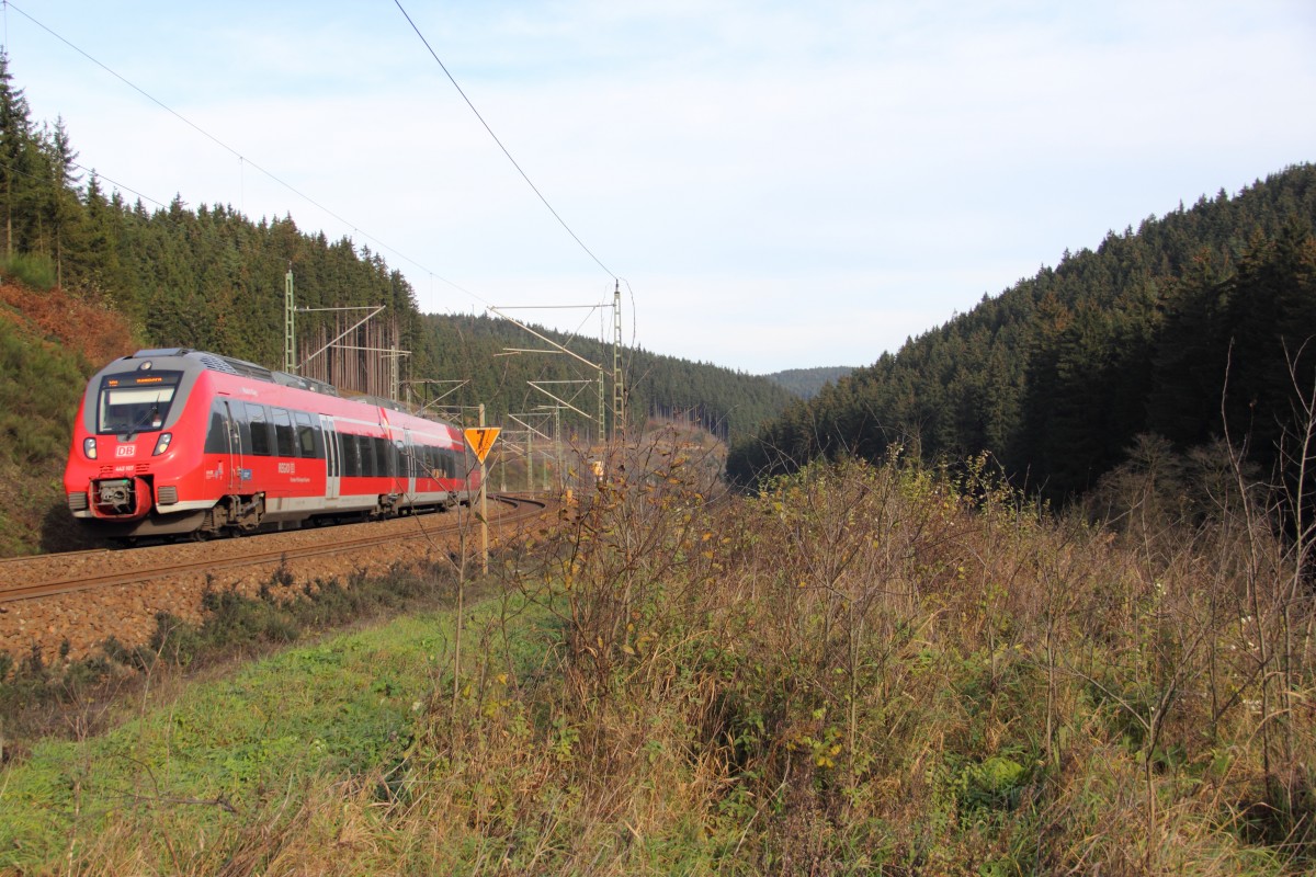442 107 DB Regio auf der Frankenwaldrampe bei Steinbach am 14.11.2014.