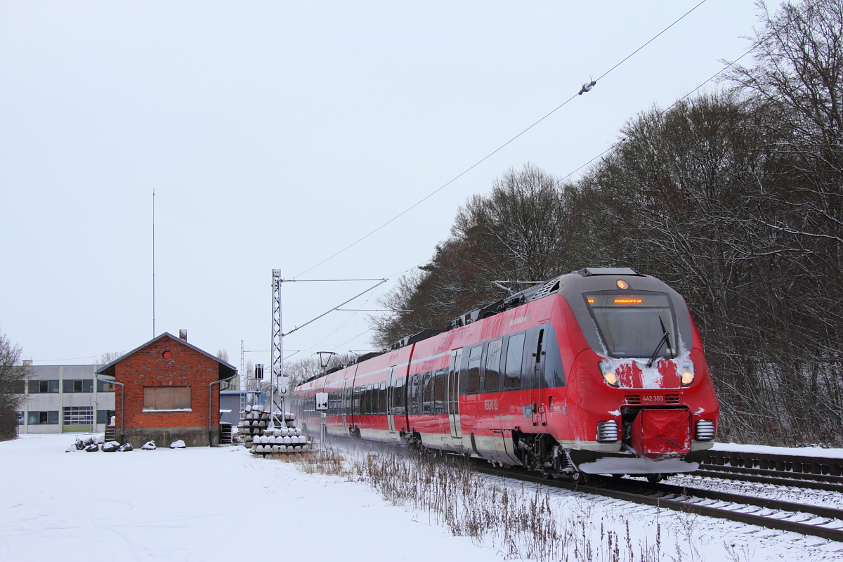 442 303 DB Regio in Michelau/ Oberfranken am 15.01.2017.