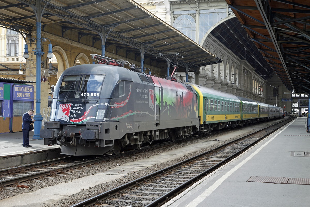 470 505 in Budapest Keleti am 21.10.2015.
