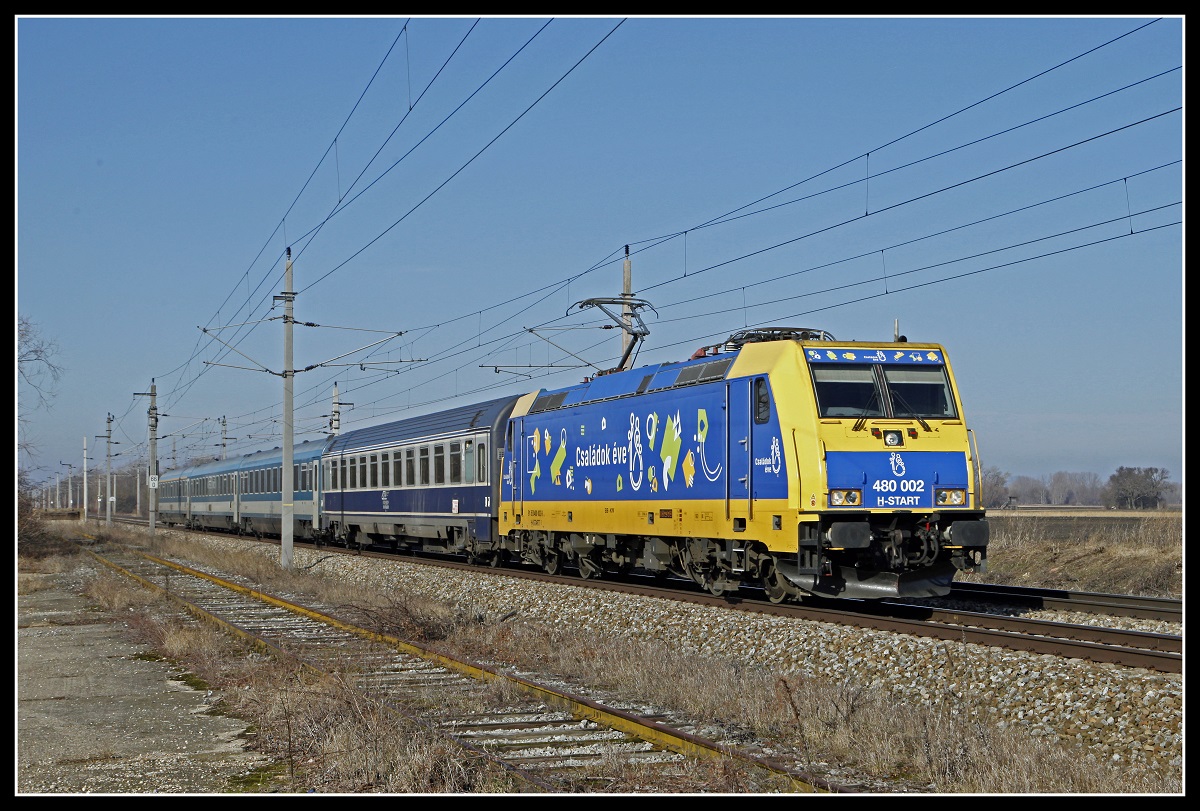 480 002 mit EC bei Nickelsdorf am 5.02.2019.