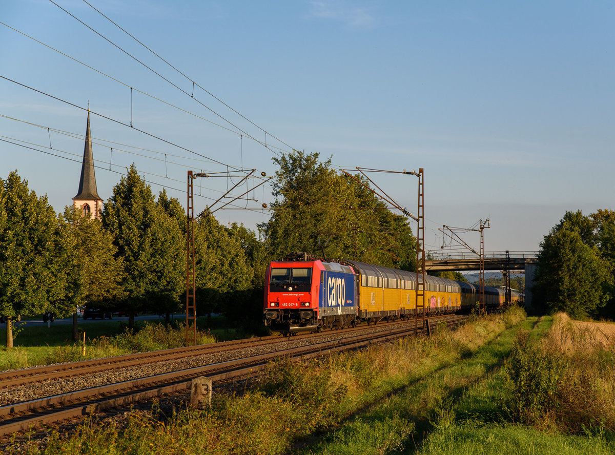 482 047 SBB-Cargo mit ARS Altmann in Richtung Norden.Aufgenommen bei Thüngersheim am 13.8.2016.