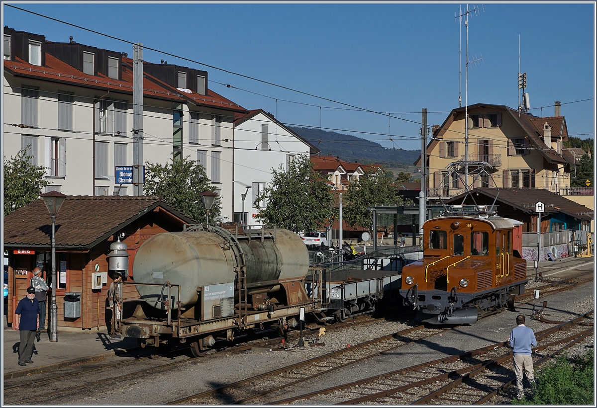 50 Jahre Blonay Chamby - MEGA BERNINA FESTIVAL: Idyllisch: die RhB Ge 2/2 161  Asnin  (Eselchen) und einige Güterwagen in Blonay 
9. Sept. 2018