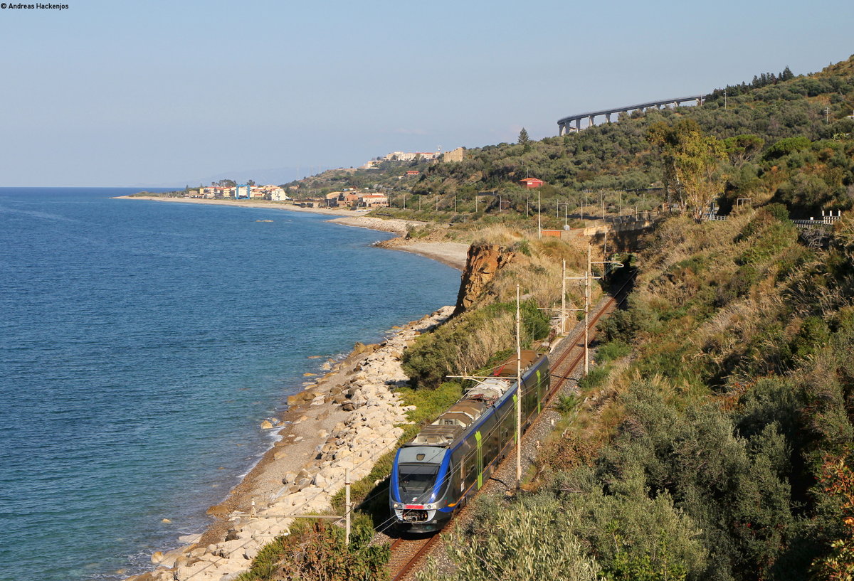 502 051-5 als R 3831 (Messina Centrale-Palermo Centrale) bei Torremuzza 6.10.16