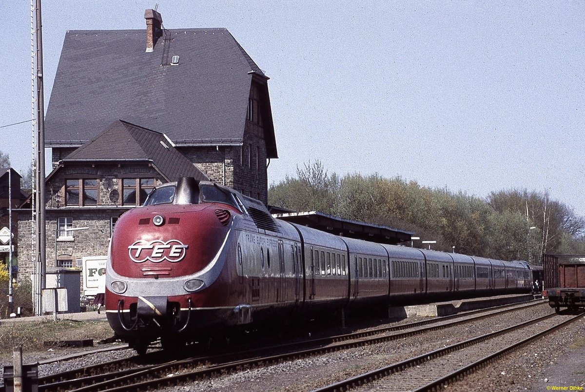 601 014/019 als Sonderzug im Bf. Siershahn - 21.04.1996