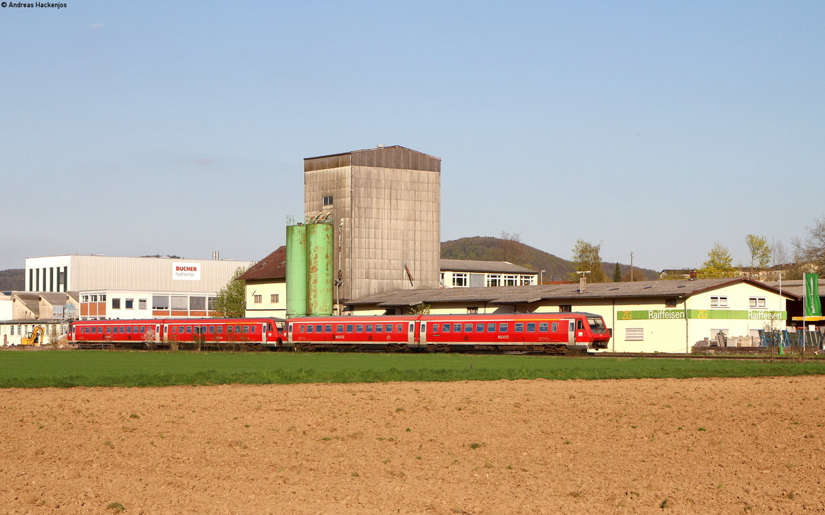 611 003-4 und 611 030-7 als IRE 3050 (Ulm Hbf-Basel Bad Bf) bei Grießen 17.4.18