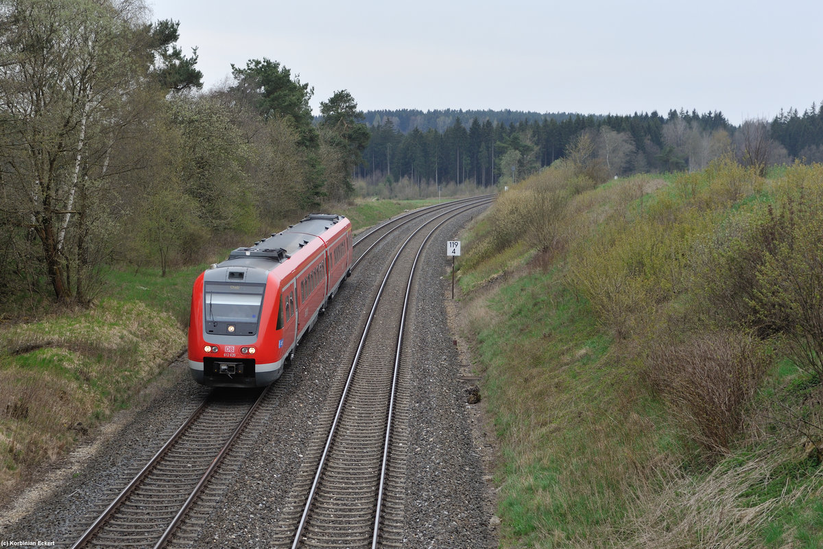 612 620 mit dem RE5291 von Nürnberg nach Cheb bei Waldershof, 22.04.2016