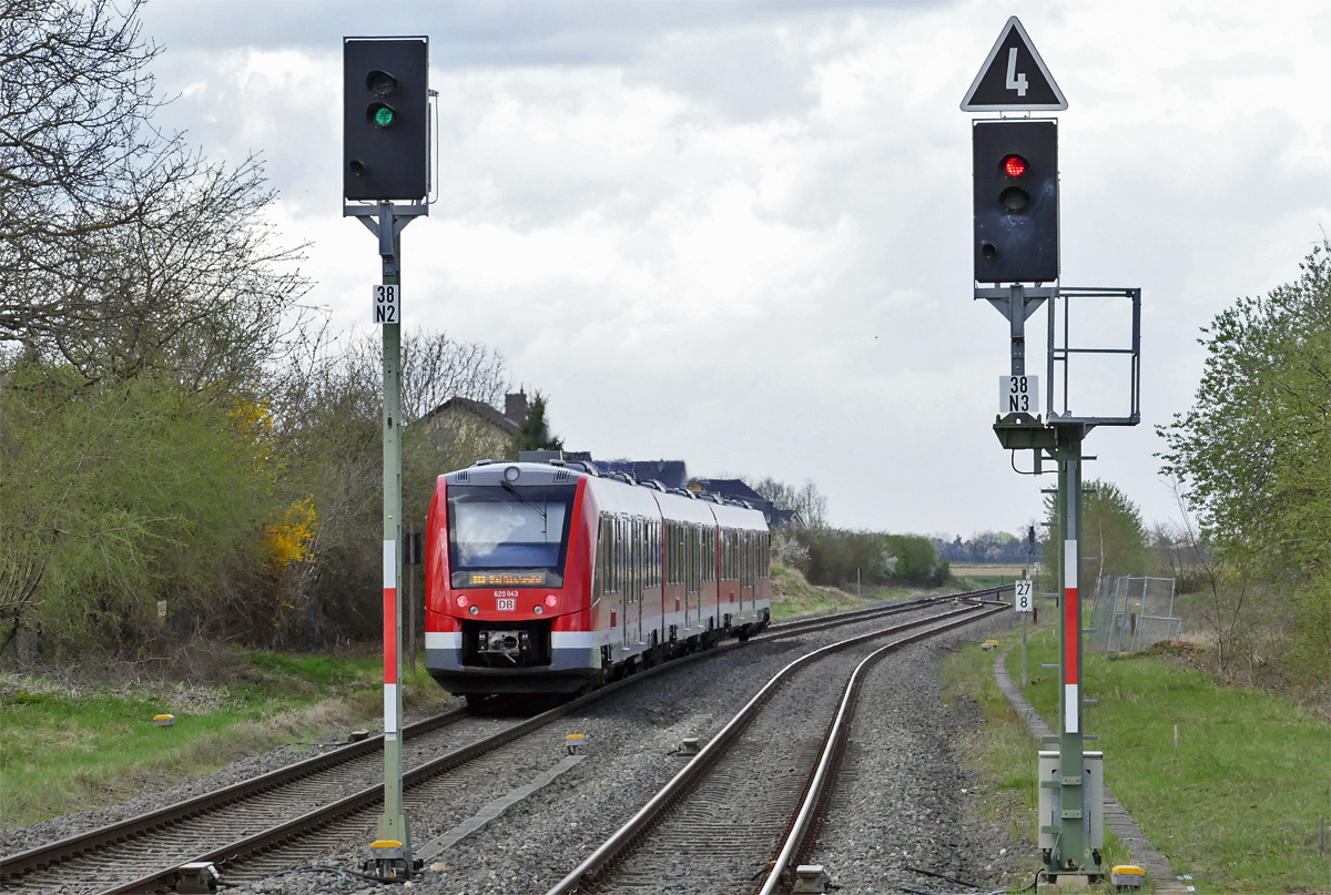 620 043 S23 nach Bad Münstereifel über Euskirchen bei der Ausfahrt vom Bf Odendorf- 14.04.2018