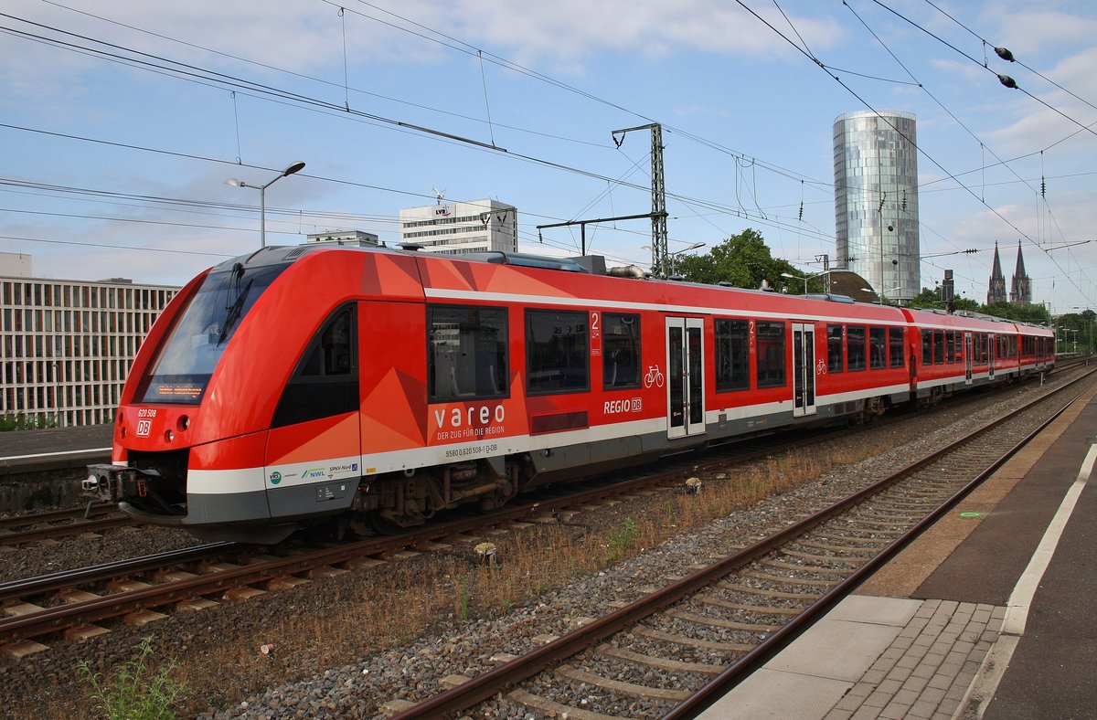 620 508-1 durchfährt am 4.7.2017 als Leerzug den Bahnhof Köln Messe/Deutz in Richtung Osten/BW.