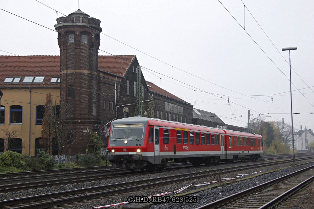 628 525 als RB47 am 23.11.2013 in Wuppertal Unterbarmen.