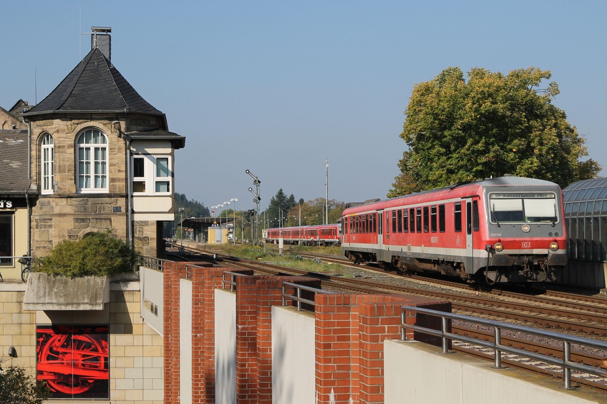 628 619-9/928 619-6 mit RB 14279 Goslar-Braunschweig Hauptbahnhof auf Bahnhof Goslar am 3-10-2014. Seit 14-12-2014 kommen diese Triebwagens nicht mehr in Goslar.