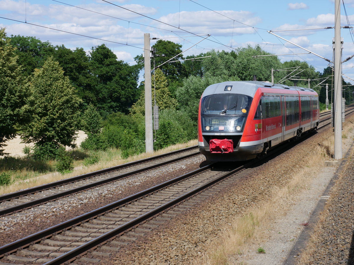642 193 als RB 35 nach Wolfsburg kurz nach dem Halt in Möringen (Altmark), aufgenommen am 01.07.2018 aus dem Flixtrain.