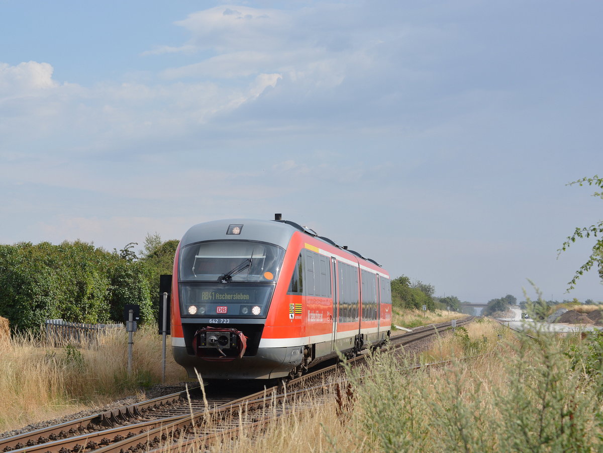 642 223 kam am 21.7.16 mit der RB41 nach Aschersleben durch Staßfurt gefahren.

Staßfurt 21.07.2016

