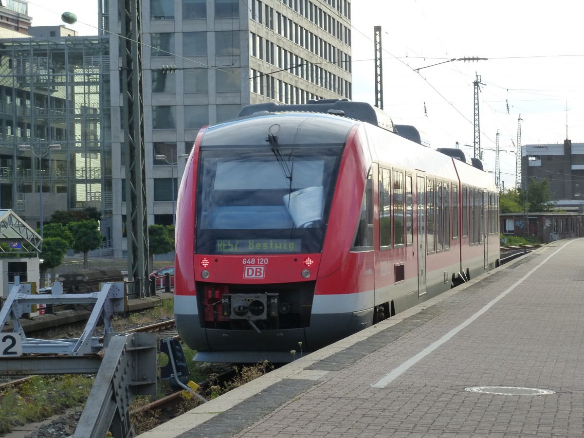 648 120 steht hier als RE57 nach Bestwig im Dortmunder Hbf am 19.08.2013.