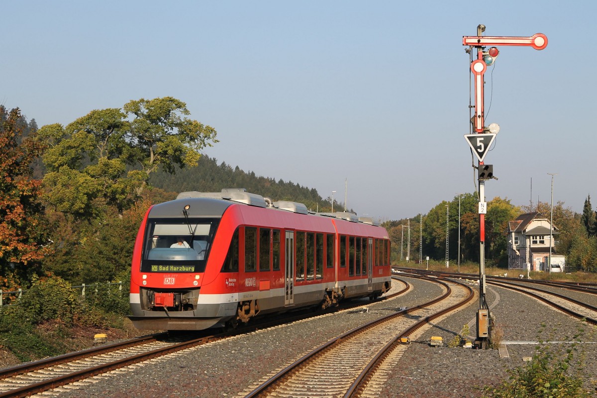 648 277-2/648 777-1 mit RB 14207 Kreiensen-Bad Harzburg auf Bahnhof Goslar am 3-10-2014.