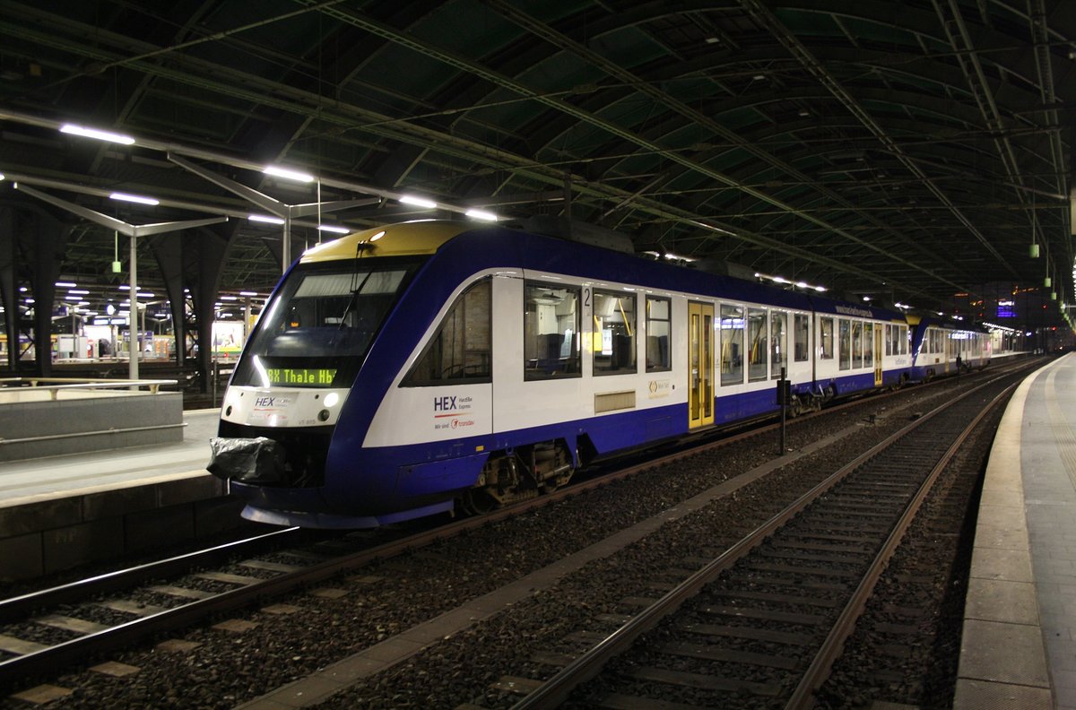 648 283-9 steht am Morgen des 11.2.2017 als HEX80400 nach Thale Hauptbahnhof zusammen mit 648 285-4 als HEX80400 nach Goslar im Berliner Ostbahnhof.