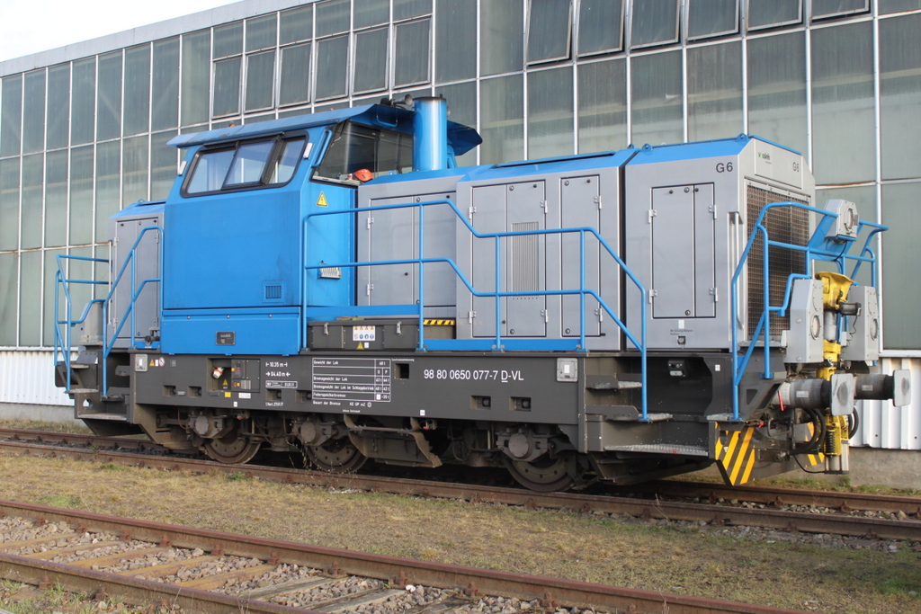 650 077-7 der Firma Vossloh Locomotives GmbH stand am 13.01.2018 im Rostocker Fracht und Fischereihafen abgestellt