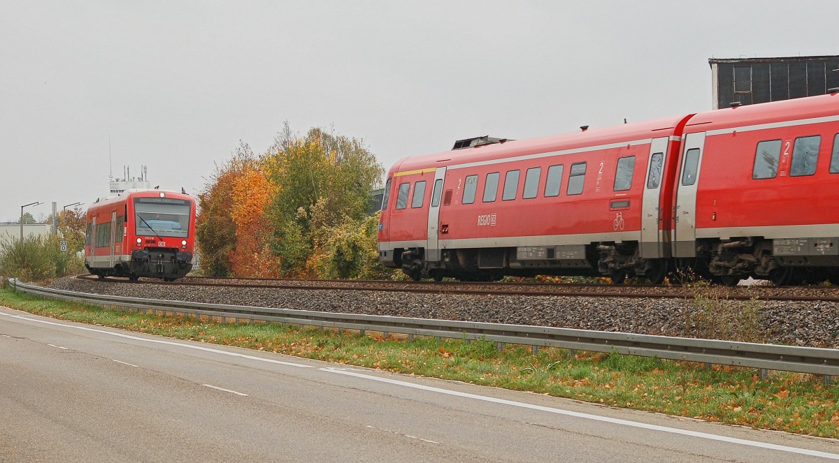 650 316 als RB, Weißenhorn - Ulm Hbf & ein 612 als RE, Ulm Hbf - Oberstdorf, in Neu-Ulm Finninger Straße. Oktober 2015