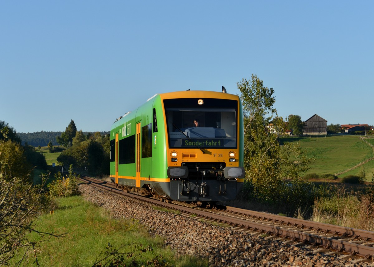650 663 (VT 28) bei einer Dienstfahrt nach Zwiesel am 02.10.2013 bei Triefenried.