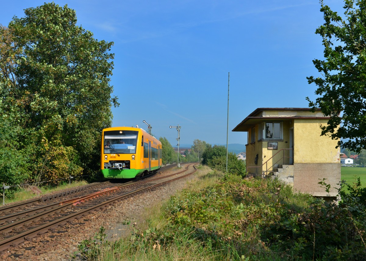 650 668 (VT 35) als RB nach Schwandorf am 05.09.2014 bei Kothmaißling. 